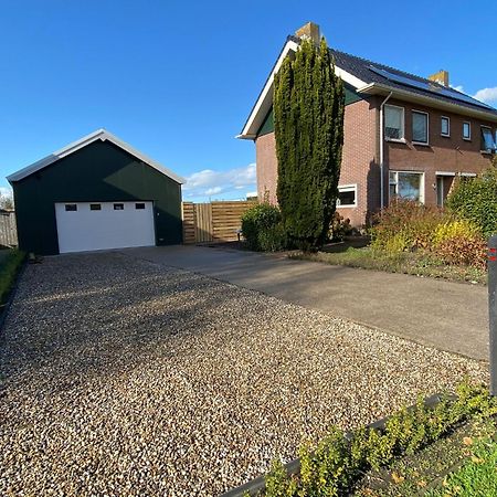 Huis Bij Het Water Met Sloepje Jutrijp Exteriér fotografie