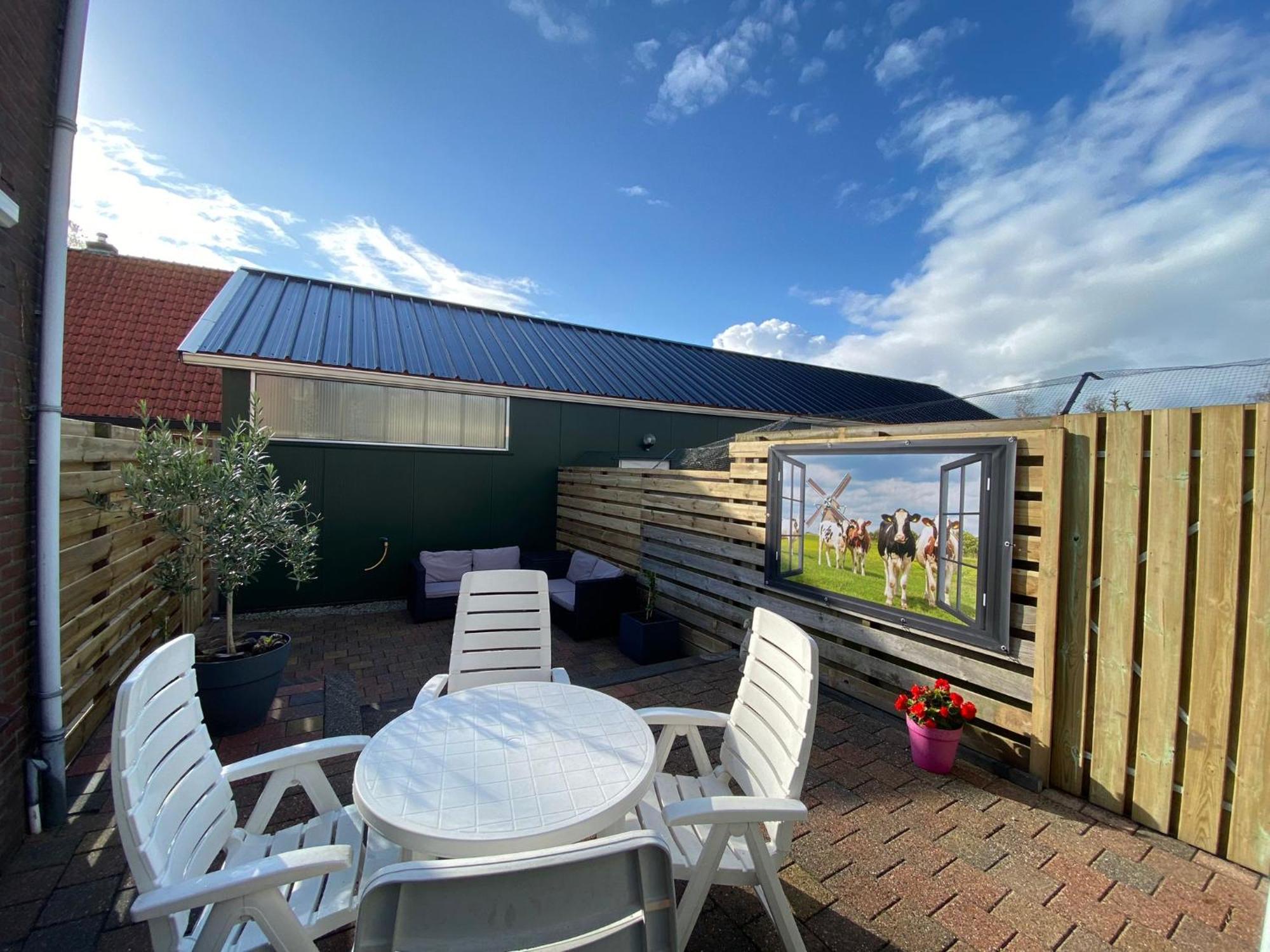 Huis Bij Het Water Met Sloepje Jutrijp Exteriér fotografie