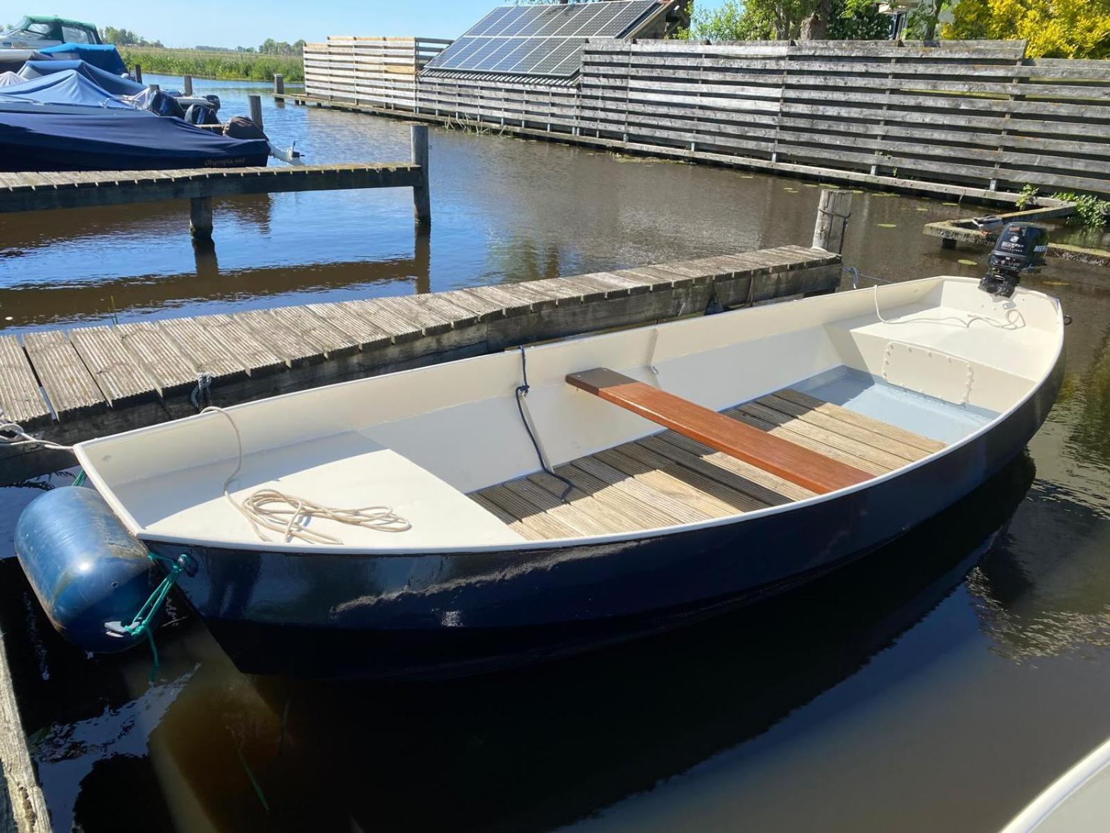 Huis Bij Het Water Met Sloepje Jutrijp Exteriér fotografie